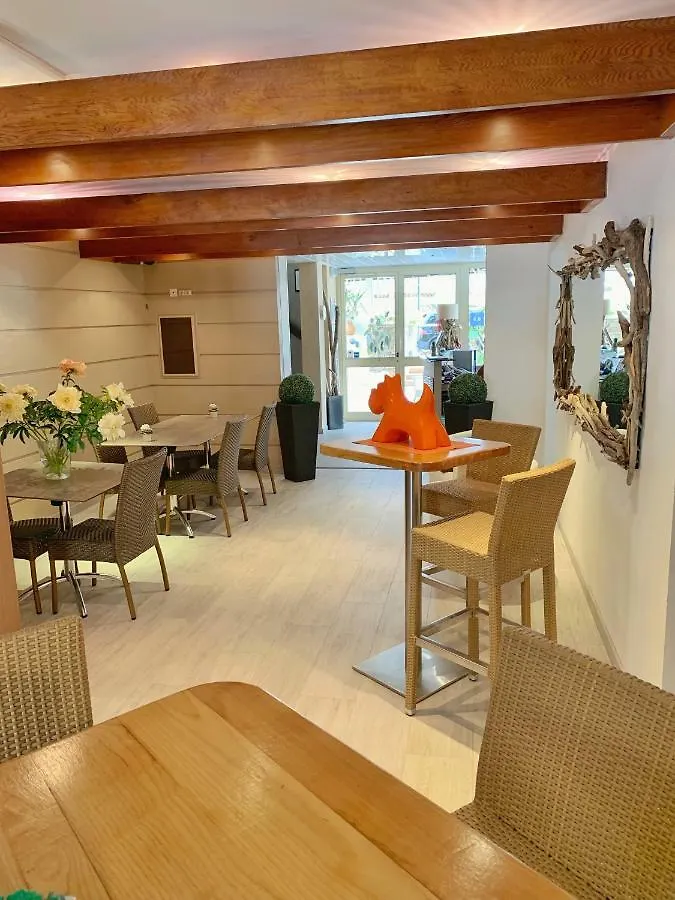 Hotel Beau Soleil لو لا فاندو 3*,  فرنسا