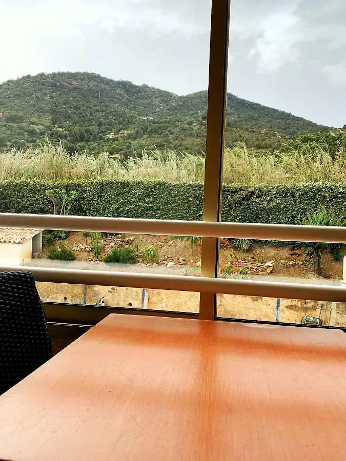 ***  Hotel Beau Soleil لو لا فاندو فرنسا