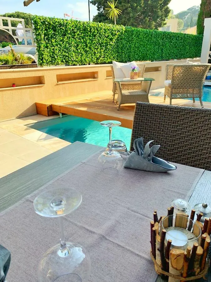 Hotel Beau Soleil لو لا فاندو