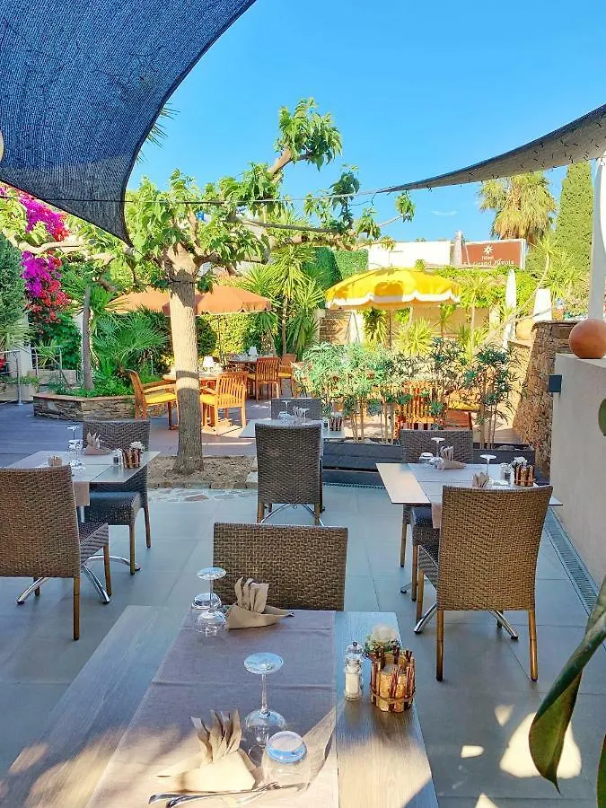 ***  Hotel Beau Soleil لو لا فاندو فرنسا