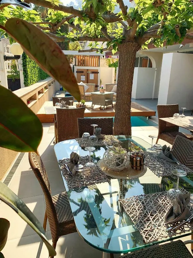 Hotel Beau Soleil لو لا فاندو