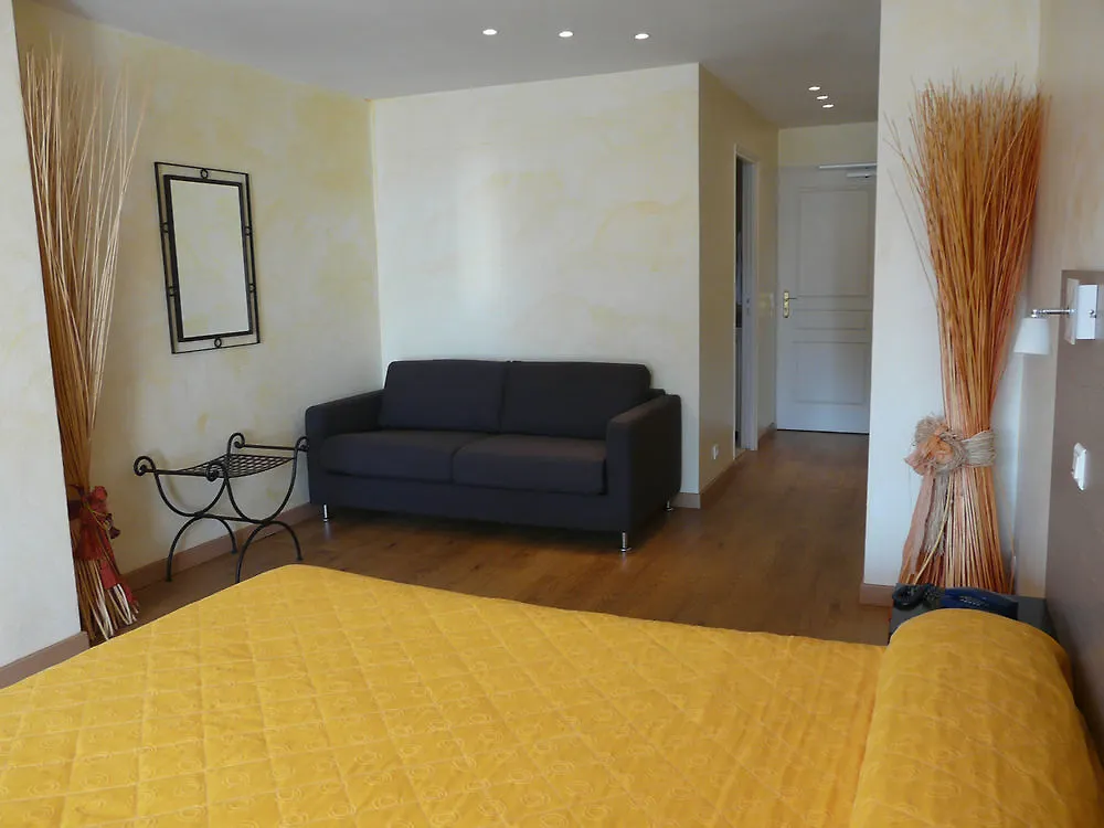 Hotel Beau Soleil Le Lavandou 3*,
